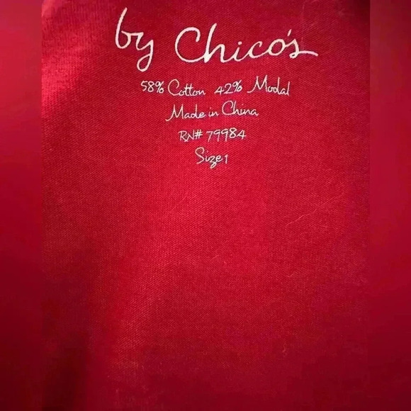 Chico’s Red SleevelessTop with Faux Leather Accents Size 1 - Picture 5 of 7
